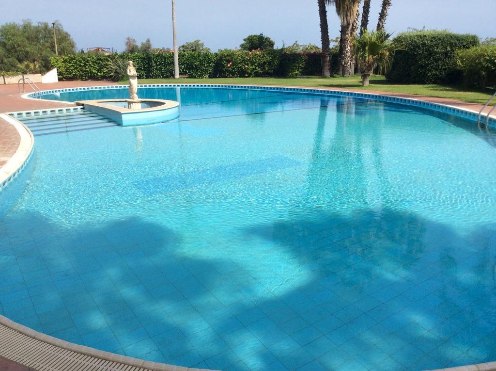 Cozy Apartment By The Sea อาชิเรอาเล ภายนอก รูปภาพ